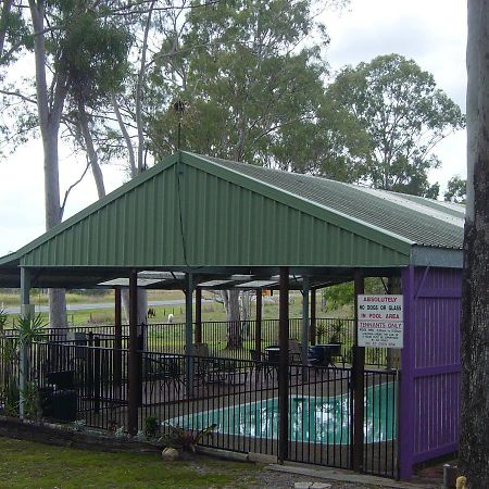 Greenacres Motel / Van Park Benaraby Exterior foto