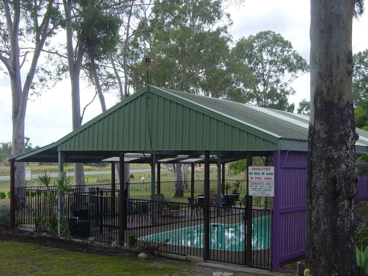Greenacres Motel / Van Park Benaraby Exterior foto
